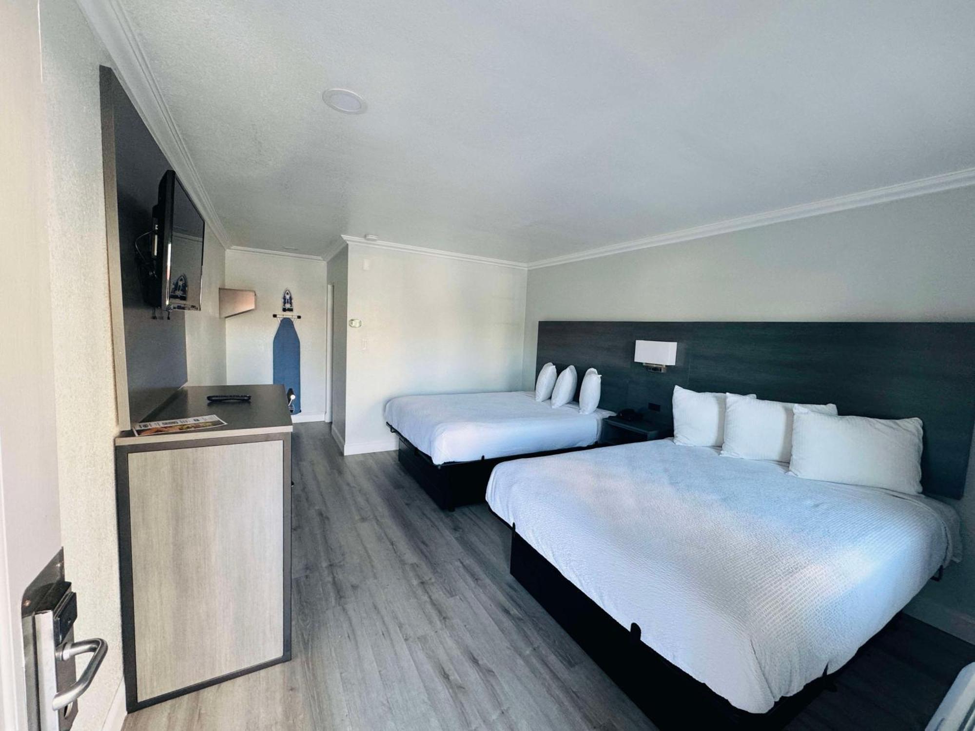 Surestay By Best Western Fresno Central Exterior foto