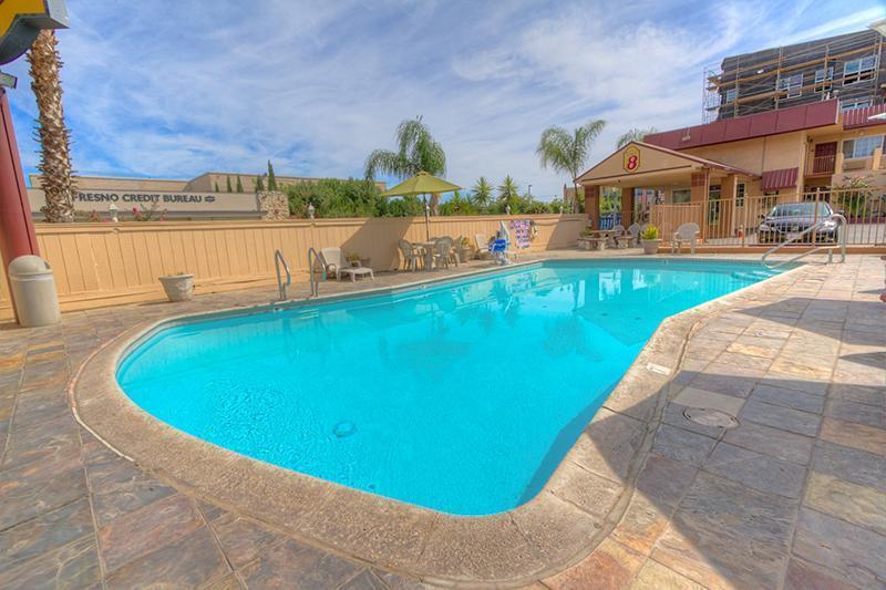 Surestay By Best Western Fresno Central Exterior foto